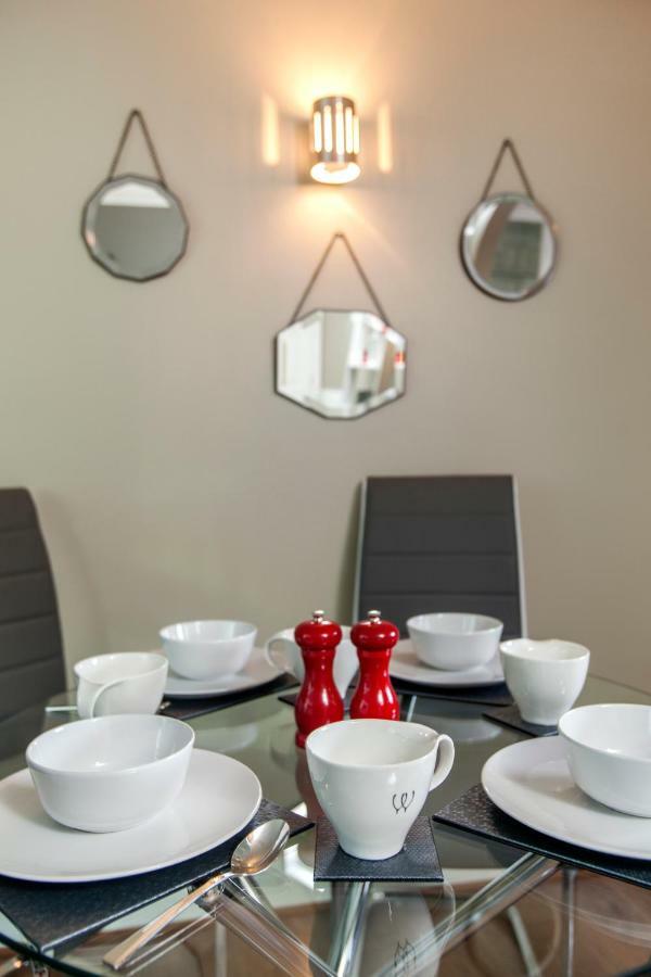 2Bed 2Bath Apartment In Fitzrovia - Free Exclusive Parking Londra Exterior foto